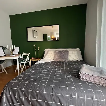 Estudio Centrico Y Moderno En * Málaga